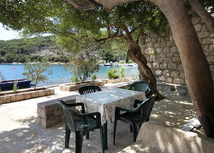 Triple Mali 8997d Zaton (Dubrovnik-Neretva)