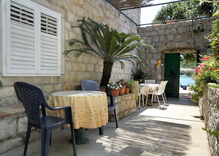 Triple Mali 8997d 3* Zaton (Dubrovnik-Neretva)