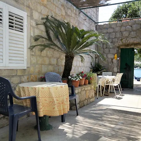 Triple Mali 8997d 3* Zaton (Dubrovnik-Neretva)